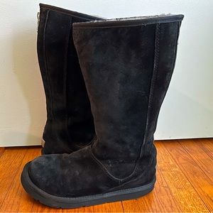 UGG 5119 Knightsbridge Black Boots size us 9/EU 40. Loved but rarely worn. 🖤